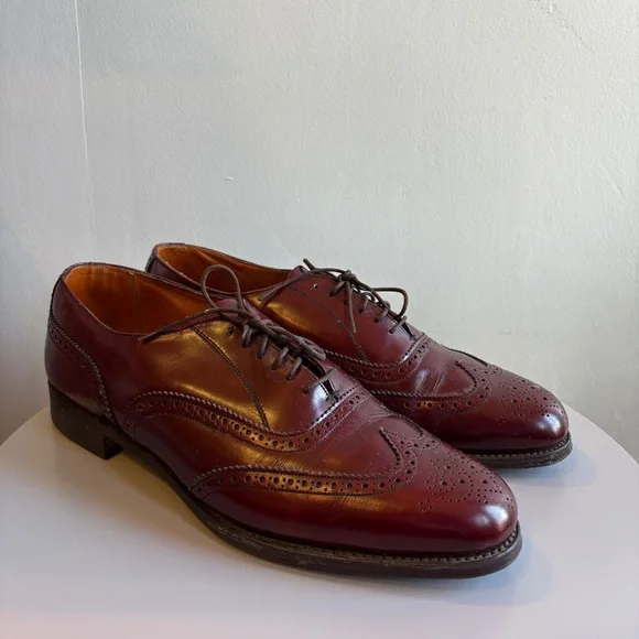 Vintage Royal Windsor by Grenson Leather Oxfords Wing Tip Brogue Style,  10.5 D - Picture 2 of 10